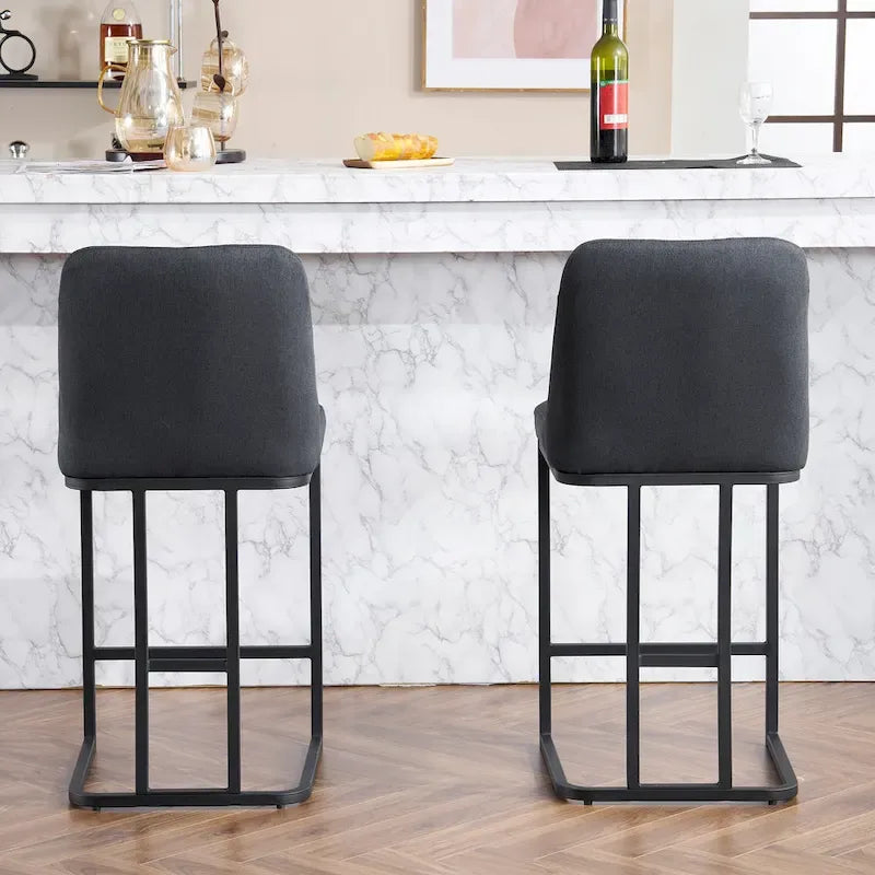 Juego de 2 taburetes de bar tapizados en beige/gris, respaldo alto con botones capitoné, estructura de metal