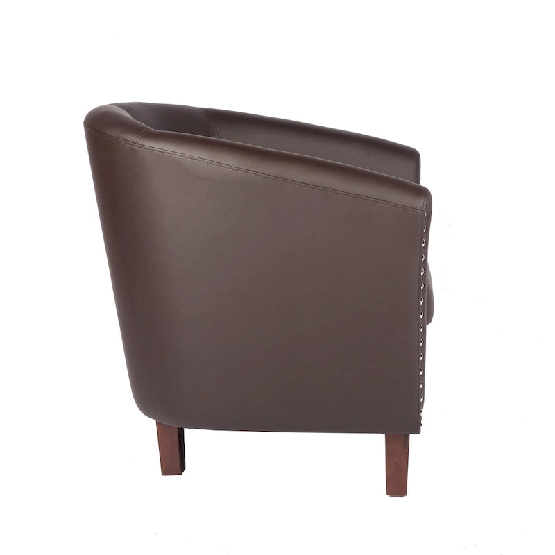 Sillón individual tipo barril de piel sintética con detalles de tachuelas