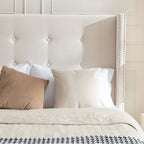 Estructura de cama con alas en terciopelo color marfil y azul – Queen/King, Para 2