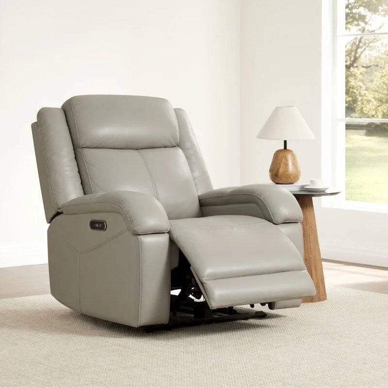 Sillón reclinable eléctrico individual Wall Hugger color crema/gris con reposacabezas y puertos USB